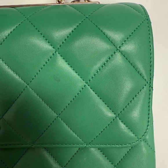 CHANEL CC Flap Handle Bag - Picture 2 of 11